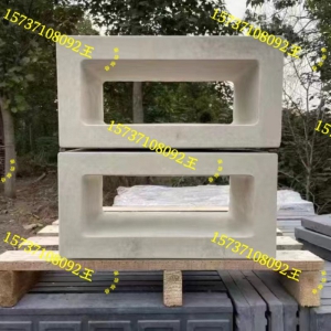 �b��